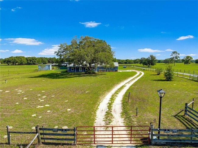 Building Photo - 3/2 Farm Home on 18.25 acres