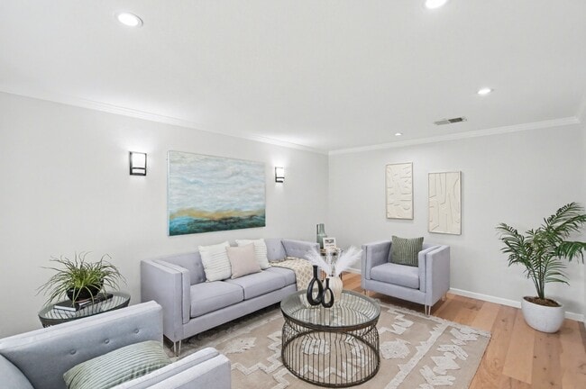 Building Photo - Modern 3BD Home with Eco Water Systems, EV Charging & Designer Finishes – Prime San Jose Locale