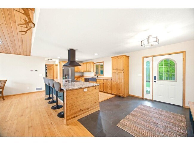 Building Photo - 17079 Paw Print Dr