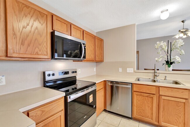 Building Photo - 13724 Bighorn Trail