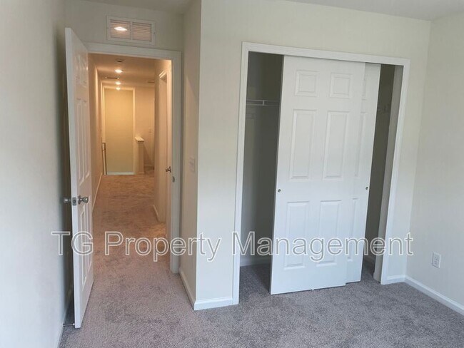 Building Photo - 7665 Merchants Way