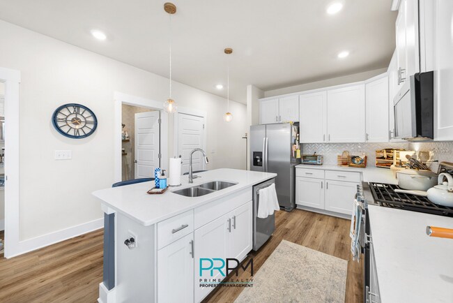 Building Photo - 63 Galley Ln