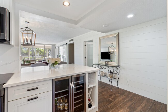 Building Photo - 1 Harbourside Dr