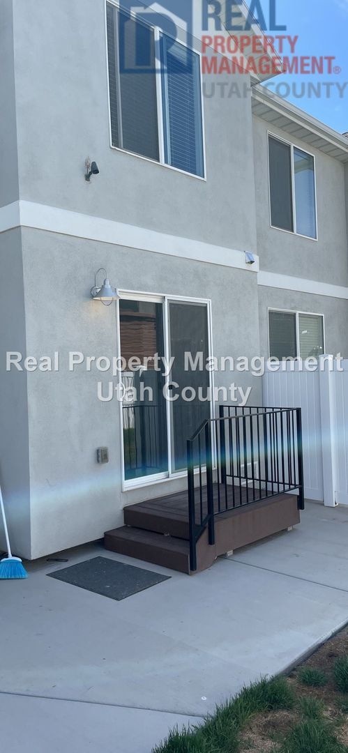 Building Photo - 487 S Fox Chase Ln