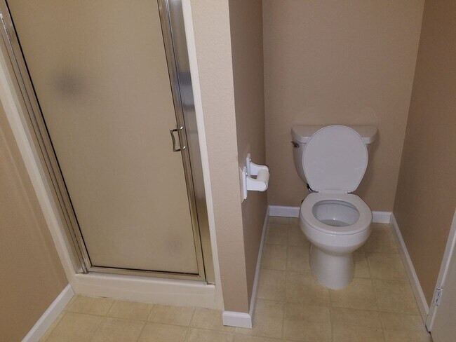 Building Photo - O24