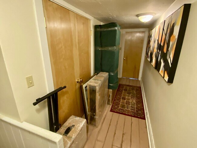 Building Photo - 5528-30 Comet Way