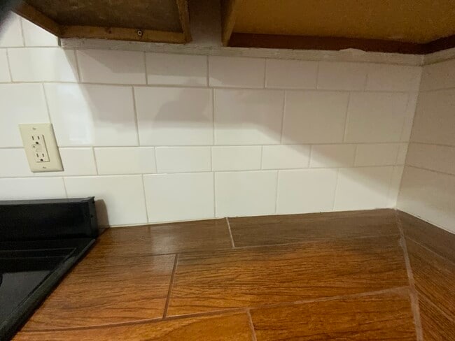 Building Photo - 1911 Ricouard Rd