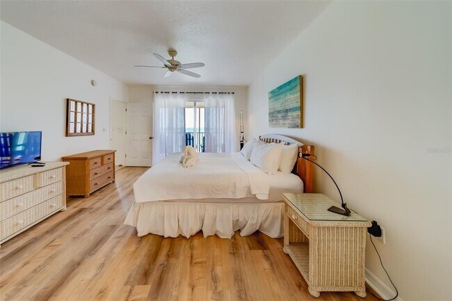 Building Photo - 16550 Gulf Blvd