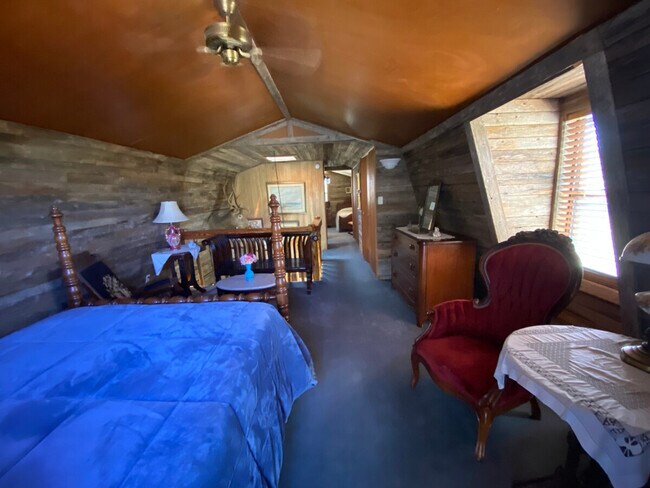 Building Photo - 297 Little River Ln