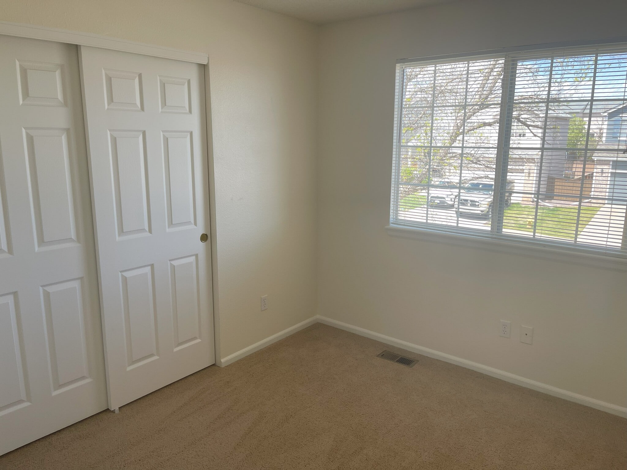 Building Photo - 9942 Sydney Ln