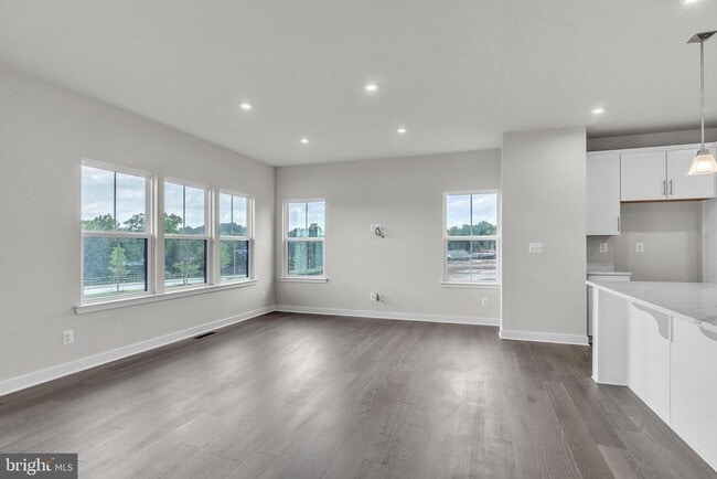 Building Photo - 716 Rolling Oaks Wy