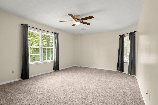 Building Photo - 16303 Lakestone Dr