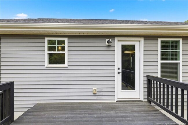 Building Photo - 170 Starlight Dr