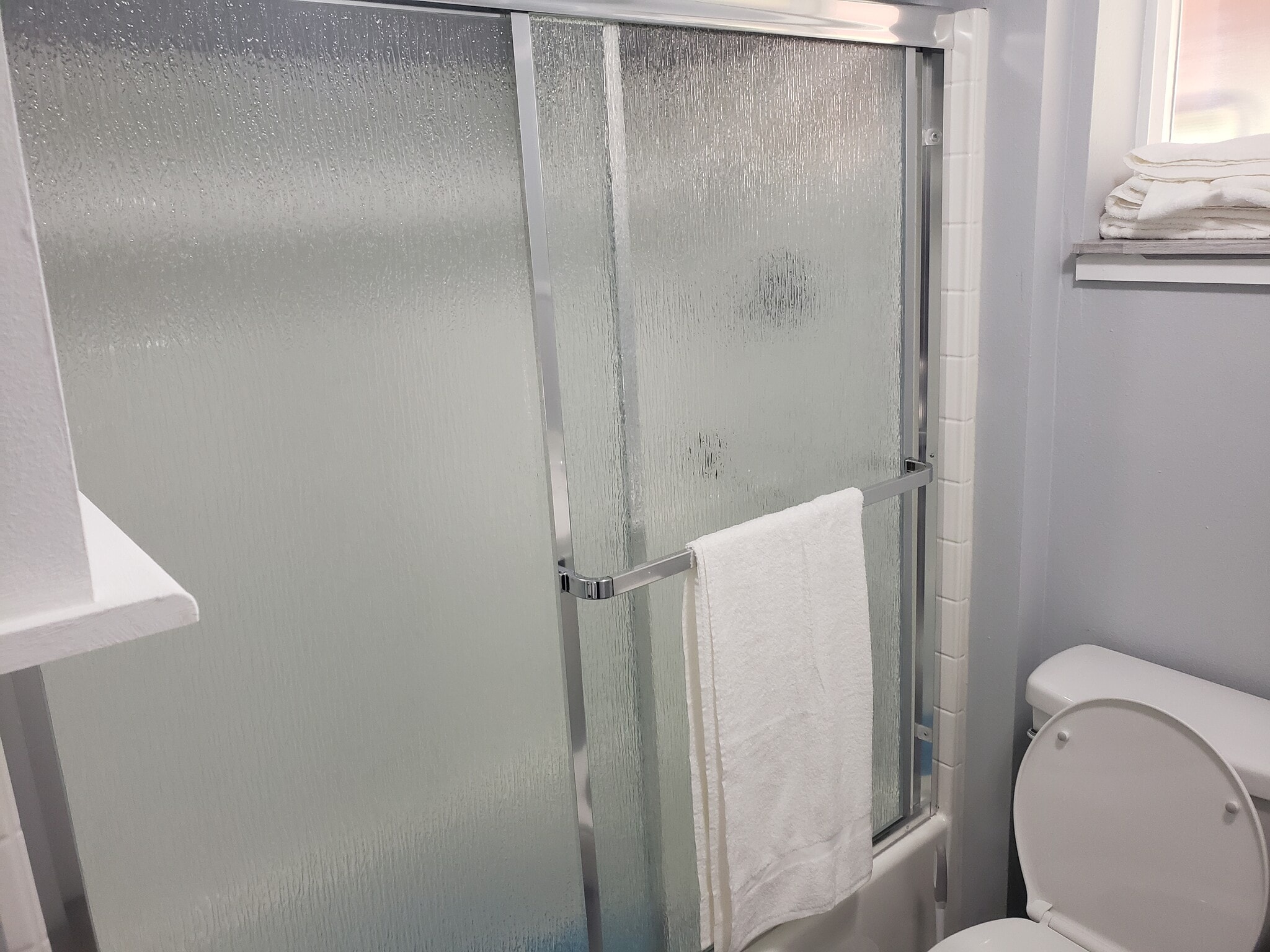 BATHROOM - 6109 NE 204th St