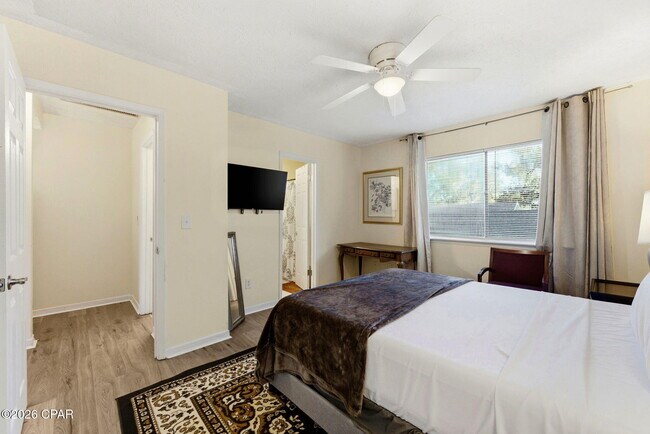 Building Photo - 4492 E Hwy 98