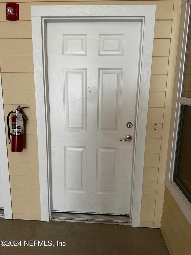 Building Photo - 4991 Key Lime Dr