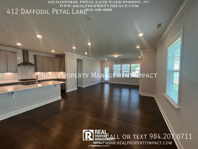 Building Photo - 412 Daffodil Petal Ln