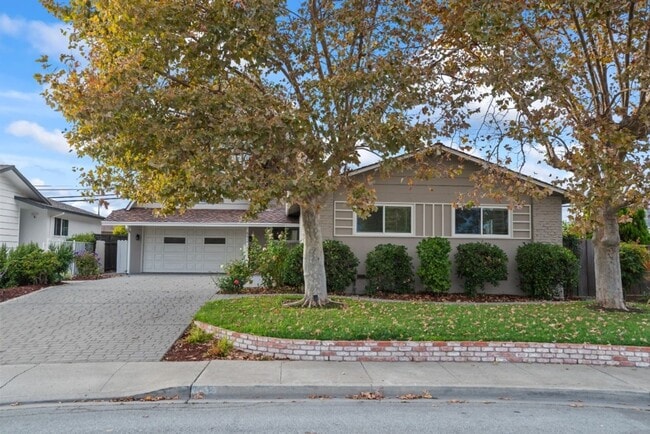 Building Photo - 692 Pomeroy Ave