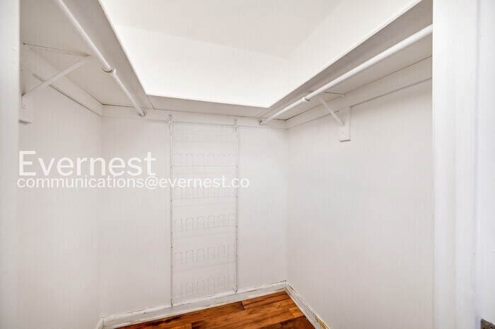 Building Photo - 502 El Camino Real S