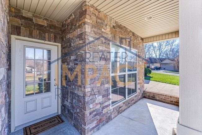 Building Photo - 810 Klondike Way