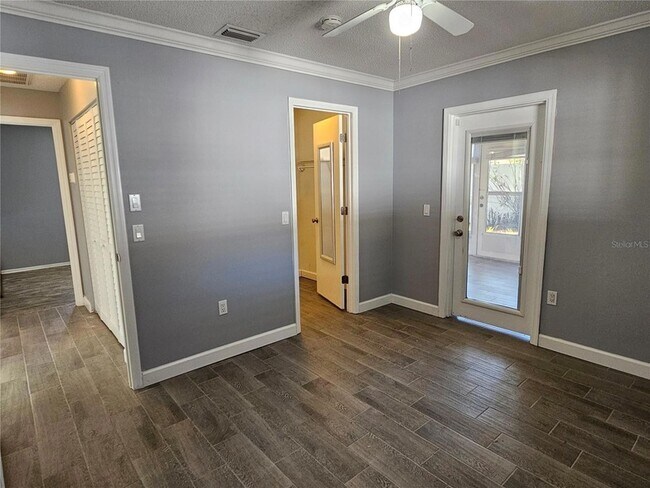 Building Photo - 272 Loyola Rd