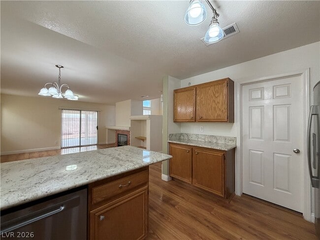 Building Photo - 8638 White River Dr