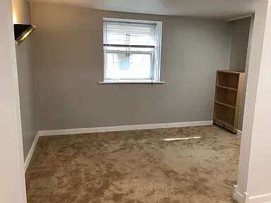 Building Photo - 1618 W Carmen Ave