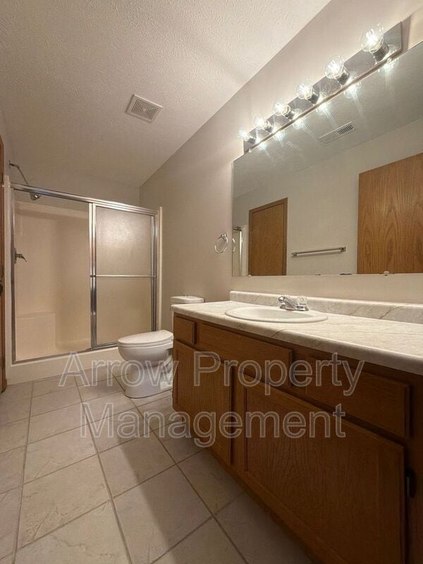 Building Photo - 1660 Swanson Dr