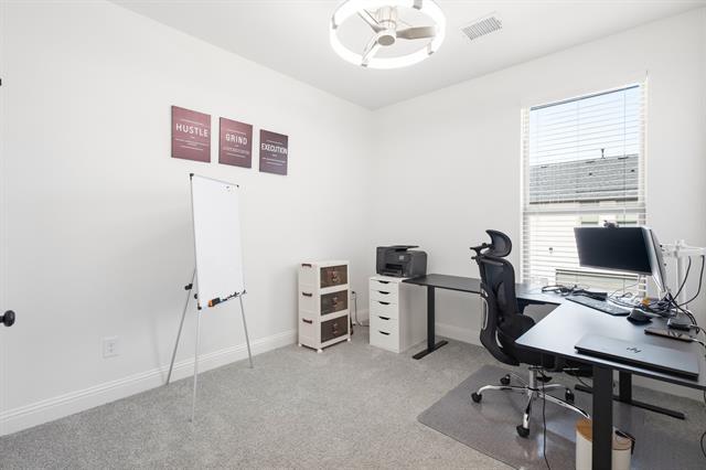 Building Photo - 2532 Campden Mews