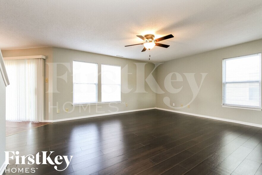 Building Photo - 10342 Fairmont Ln