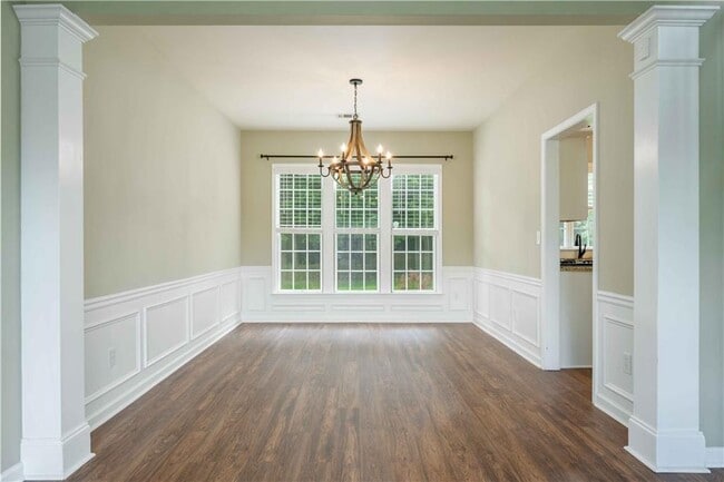 Building Photo - 8405 Friarbridge Dr