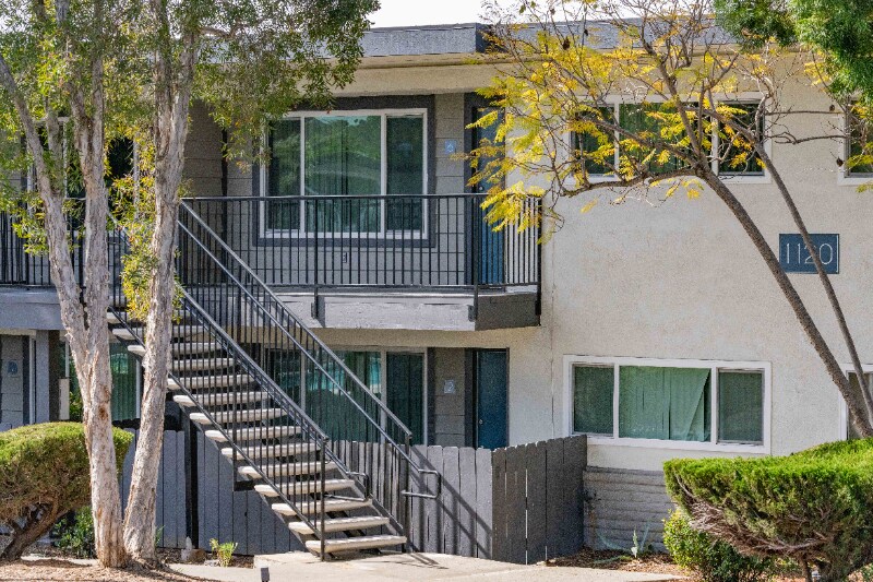 Building Photo - 1135 Meadow Lake Dr