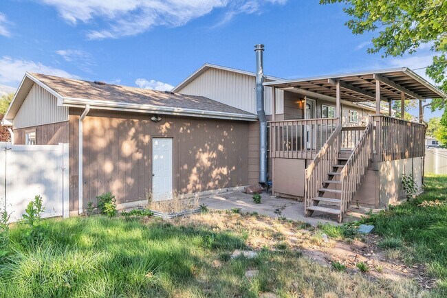 Building Photo - Spacious 4-Bedroom Layton Home with Finished Basement and 2-Car Garage