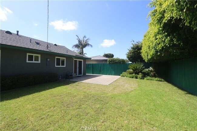 Building Photo - 16572 Patricia Ln