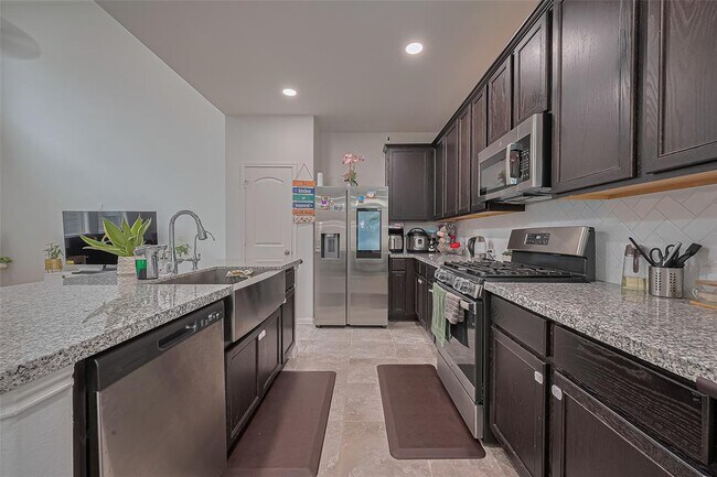 Building Photo - 14214 Singing Oaks Trl