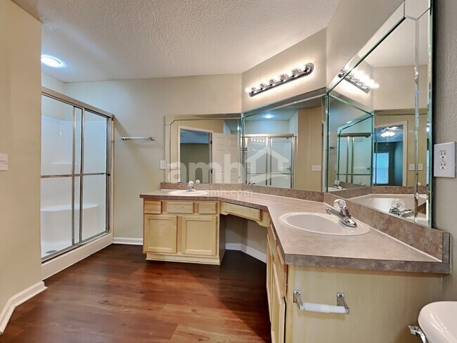 Building Photo - 274 Capiso Ct