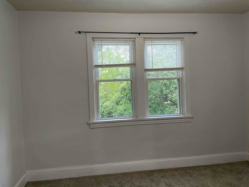 Building Photo - 1205 E 4th St