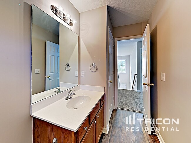 Building Photo - 1180 Crowders Woods Dr