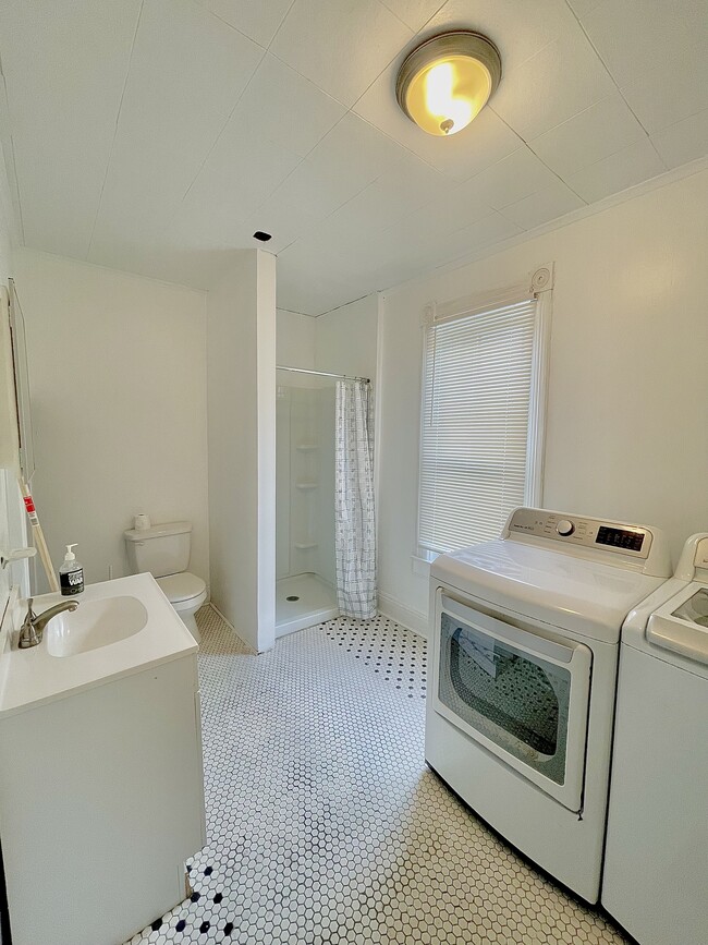 Downstairs Bathroom/Laundry - 105 Maple Ave