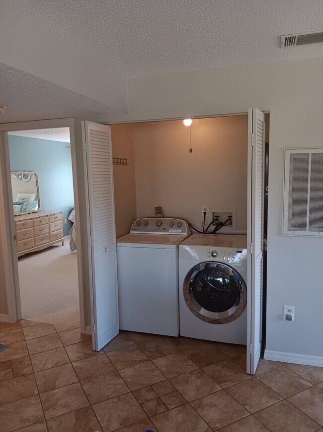 Building Photo - 23465 Harborview Rd