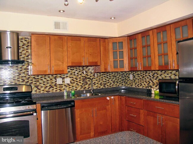 Building Photo - 9908 Bustleton Ave