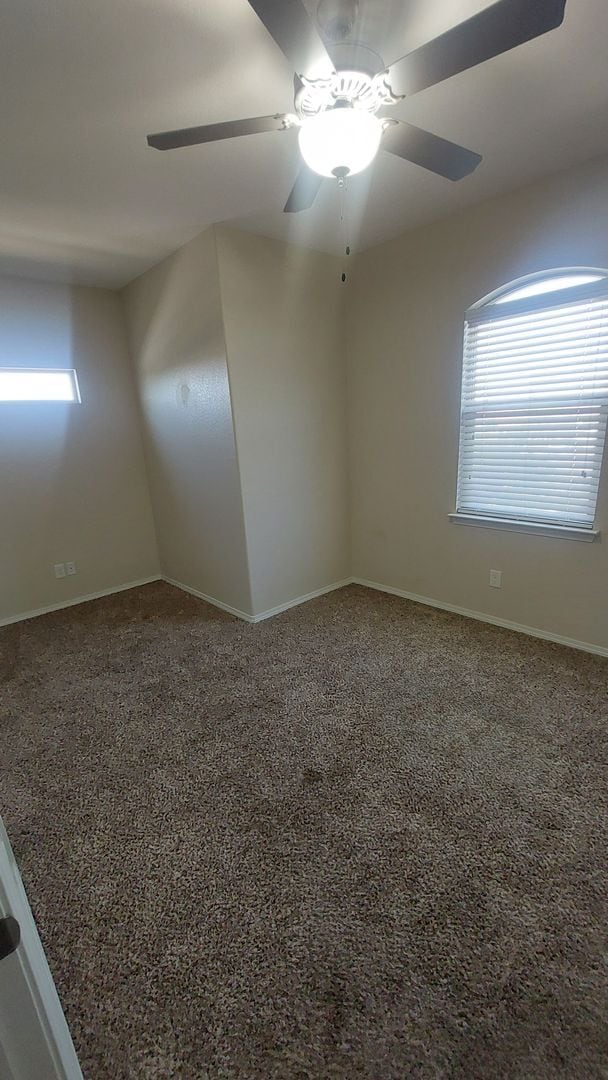 Building Photo - Backyard Oasis!!!  Beautiful 4 bedroom 2.5 bathroom 2 story home on corner lot!