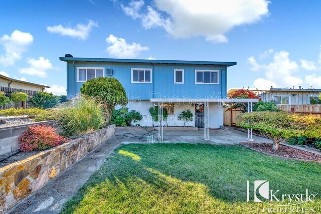 Building Photo - 1512 Sereno Dr