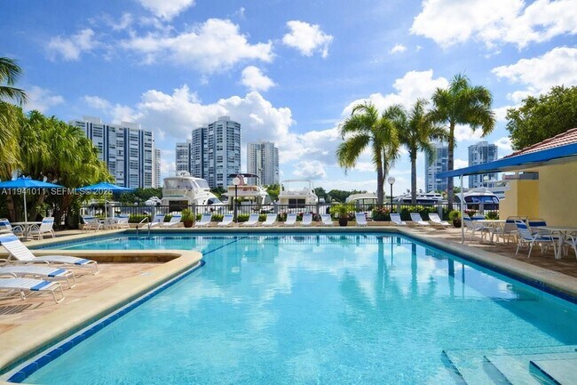 Building Photo - 3552 Magellan Cir