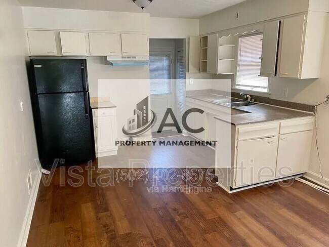 Building Photo - 3655 Kahlert Ave