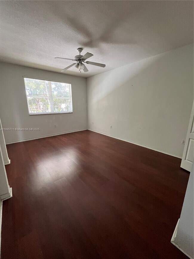 Building Photo - 10913 NW 43rd Ln