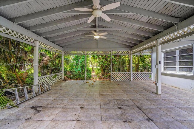 Building Photo - 12101 SW 68th Ct