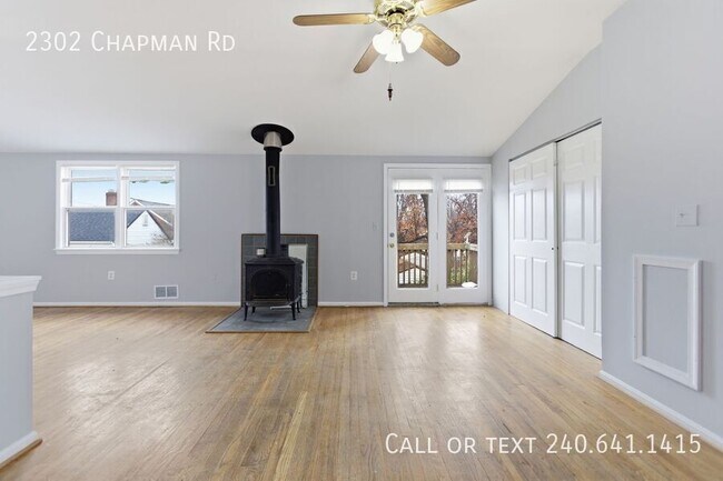 Building Photo - 2302 Chapman Rd