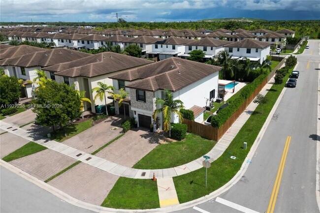 Building Photo - 25185 SW 108th Ave