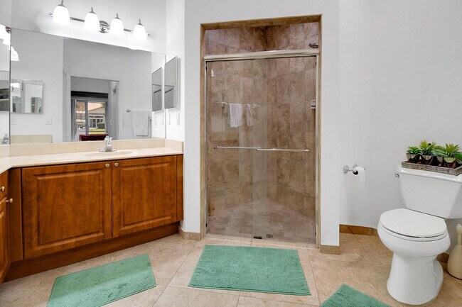 Building Photo - 5095 Madison Lakes Cir N